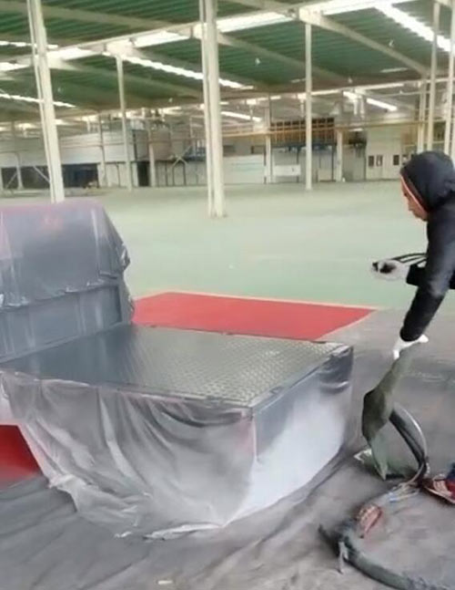 聚脲喷涂机品牌哪个好卡车防腐耐磨喷涂聚脲(图1) 聚脲喷涂机品牌哪个好卡车防腐耐磨喷涂聚脲