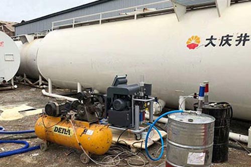除盐水箱聚脲喷涂防腐施工喷涂设备(图3) 除盐水箱聚脲喷涂防腐施工