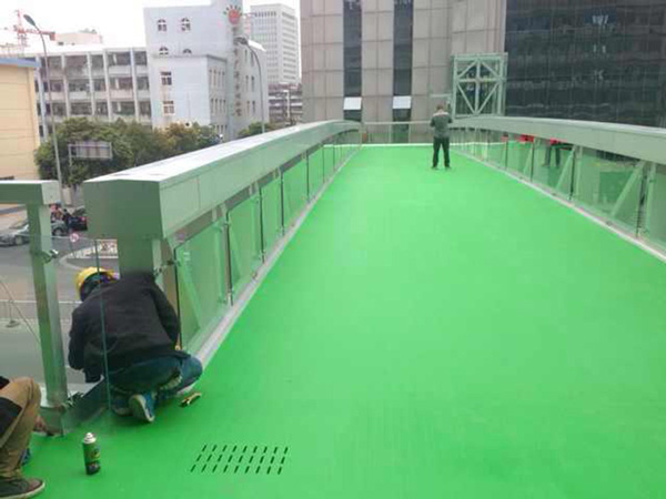 过街天桥材料 防腐耐磨喷涂聚脲(图2) 过街天桥材料防腐耐磨喷涂聚脲案例
